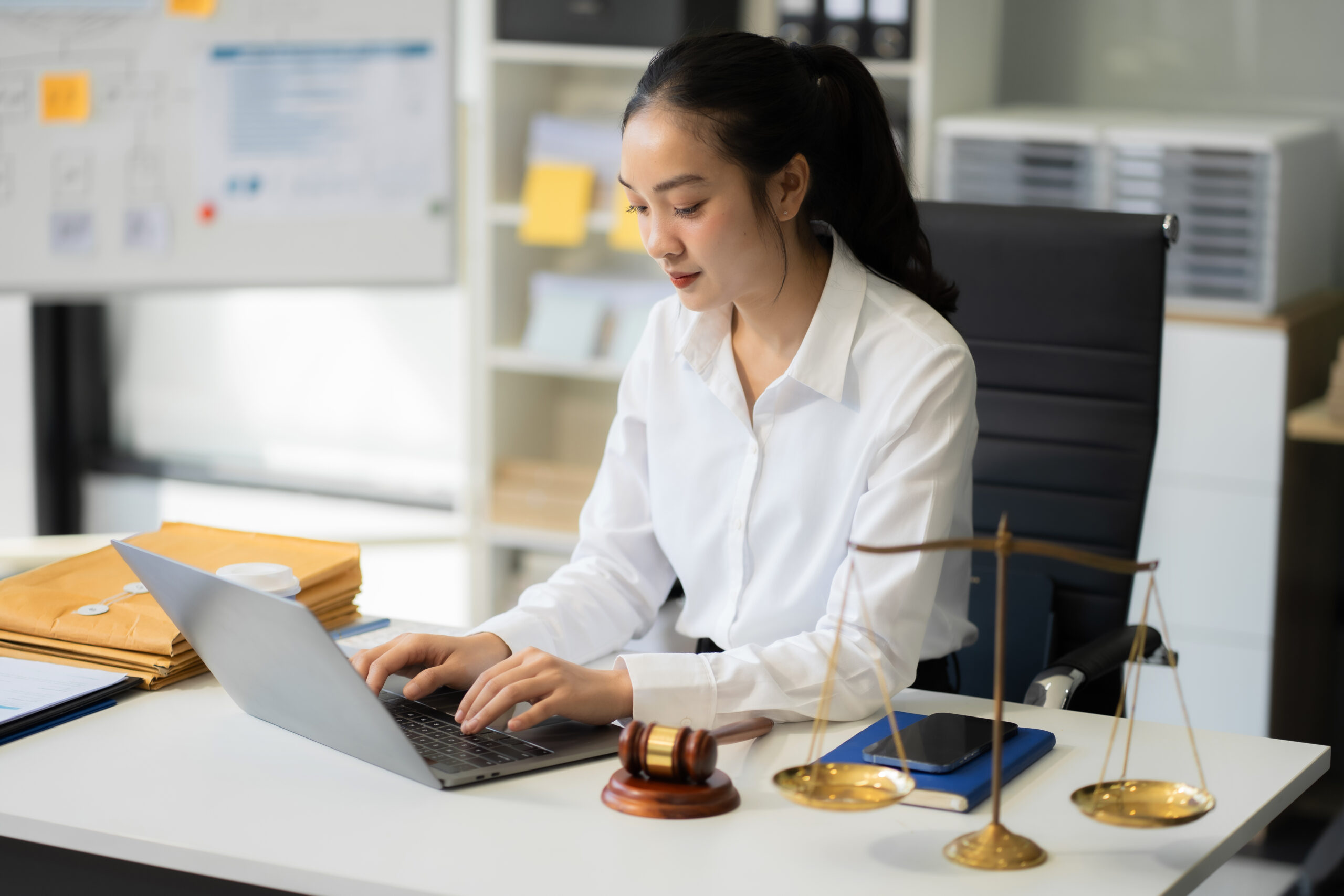 How a Virtual Legal Assistant Can Streamline Your Case Management