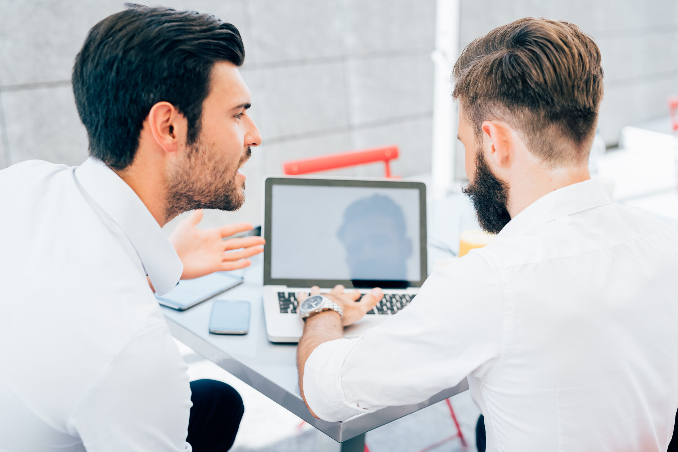 Beyond Small Talk: How to Run Productive Weekly Check-ins with Your Virtual Staff